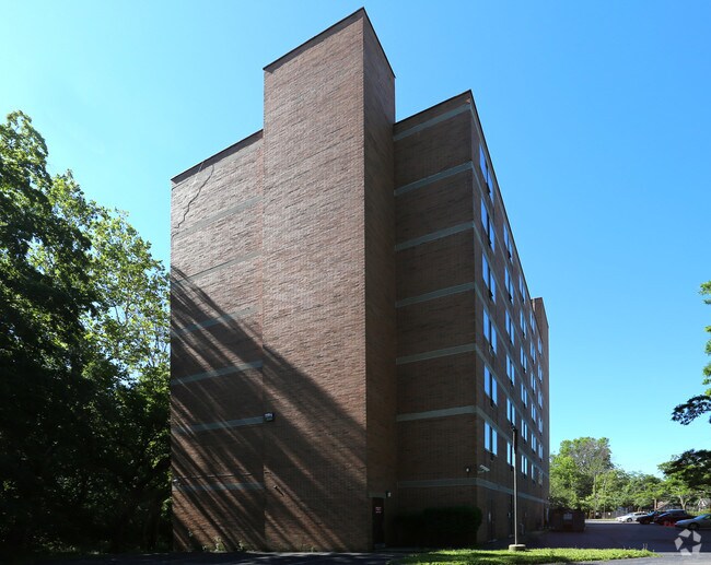 Building Photo - The Bradford 272