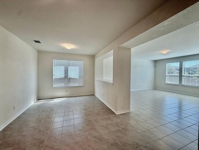 Building Photo - 8014 Canyon Wren Pk
