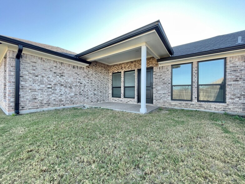 Building Photo - 100 W Windmill Way