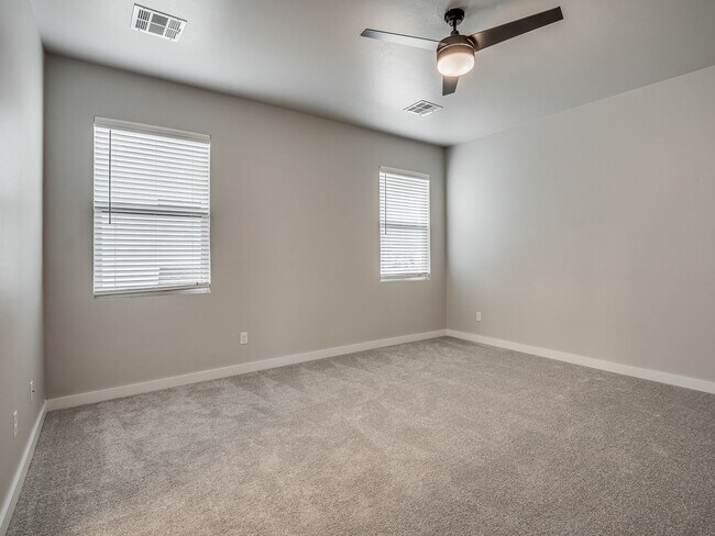 Building Photo - Beautiful New Construction Home in Edmond/...