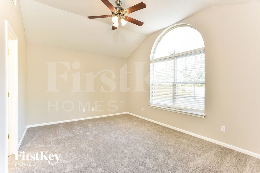 Building Photo - 892 Lavergne Ln