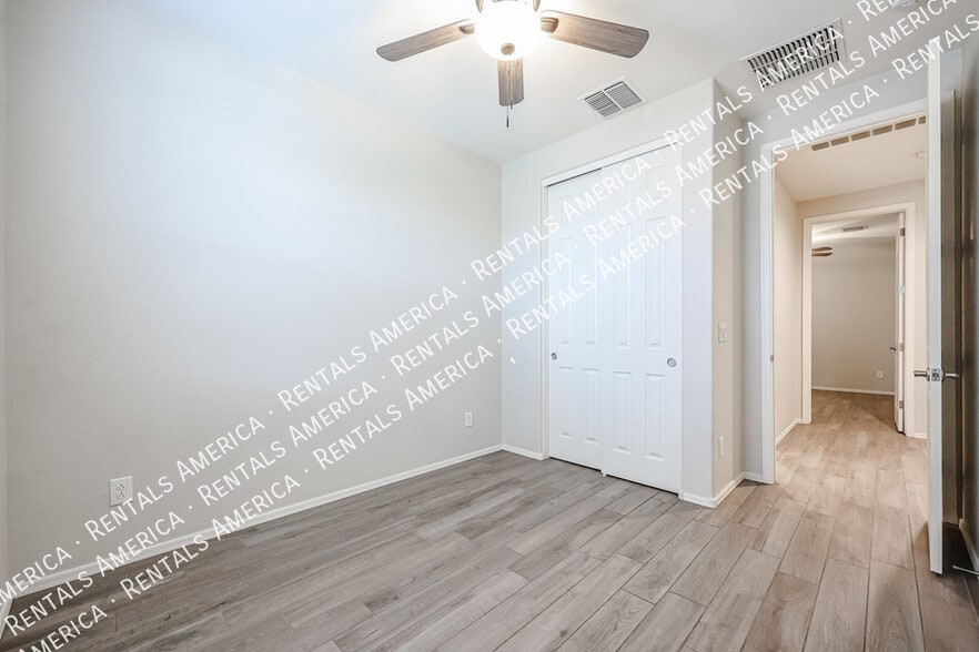 Building Photo - 18164 N Bell Pointe Blvd