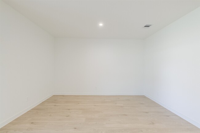 Building Photo - 31718 Hallington Hl Ln