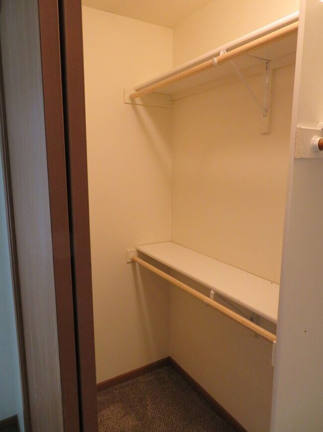 Building Photo - Harry Roethle Briarwood Duplex