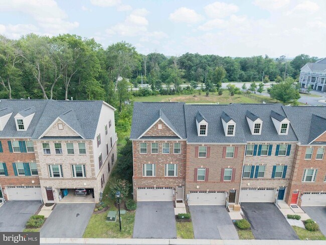 Building Photo - 8032 Spring Arbor Dr