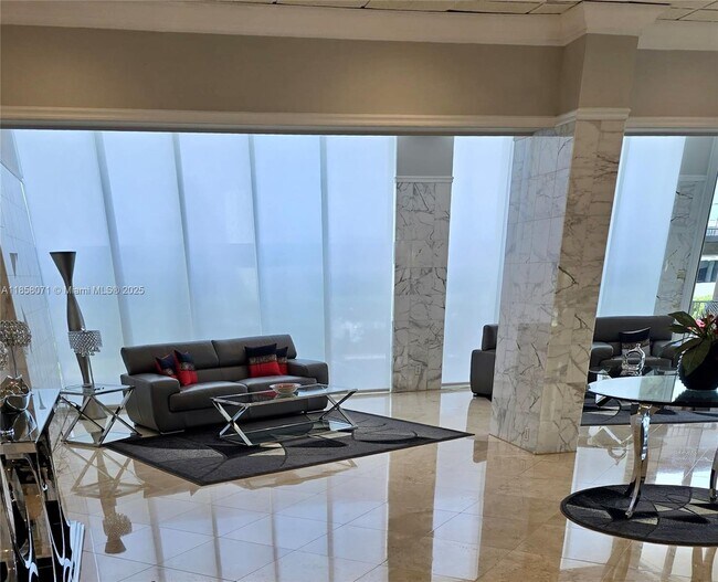 Building Photo - 5440 N Ocean Dr