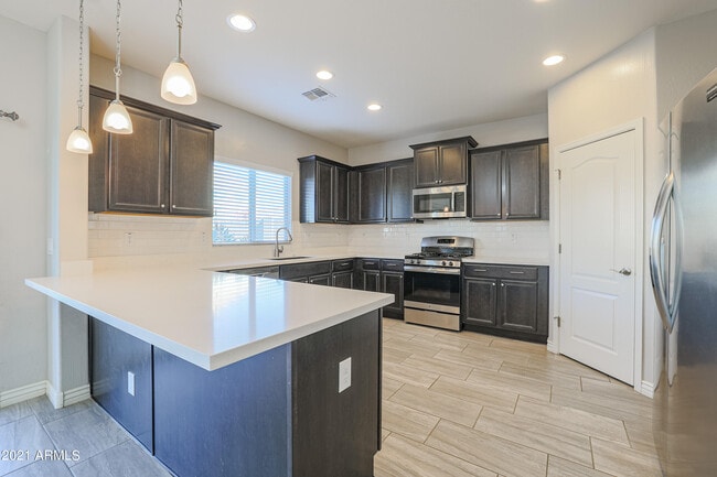 Building Photo - 2736 E Mews Rd