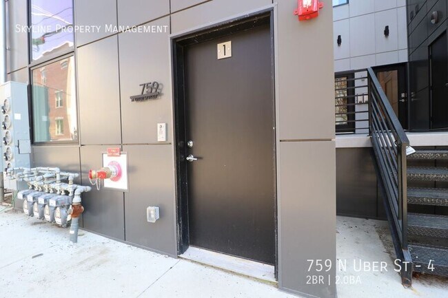 Building Photo - 759 N Uber St