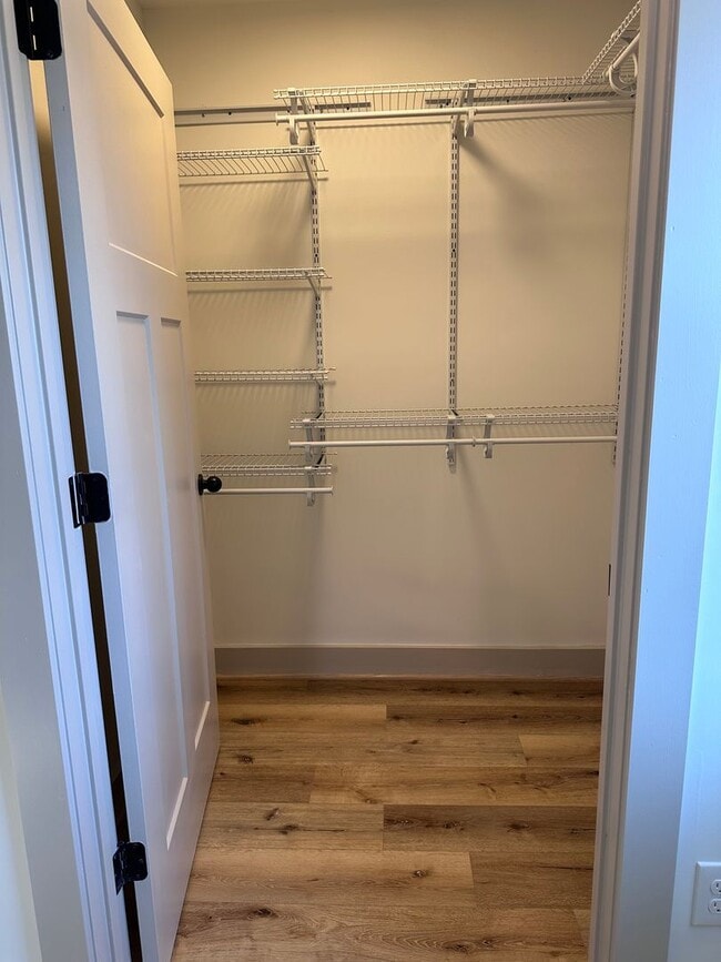 Building Photo - Newly Built Home minutes from Downtown Madison