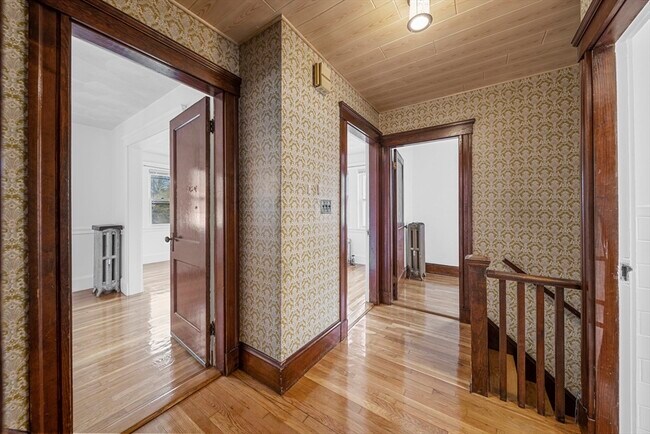 Building Photo - 180 Faneuil St