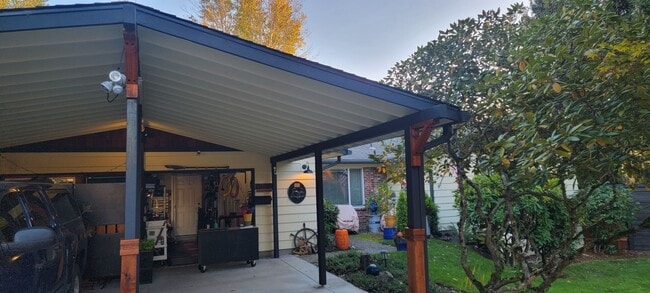 Building Photo - Stunning 4-Bedroom Home in Desirable Central Kitsap Location