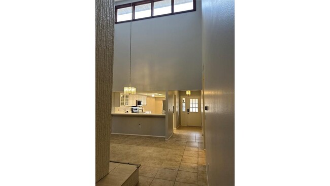 Building Photo - 4644 La Jolla Dr