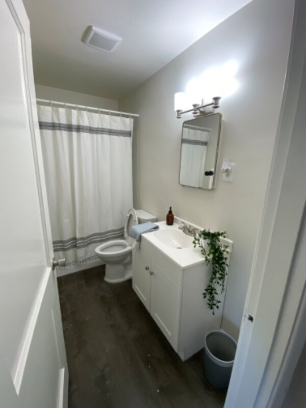 Building Photo - 245 Wooding Ave