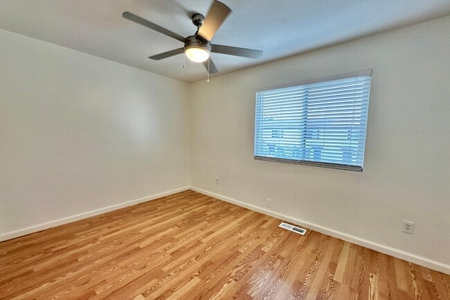 Building Photo - 710 Legion Dr