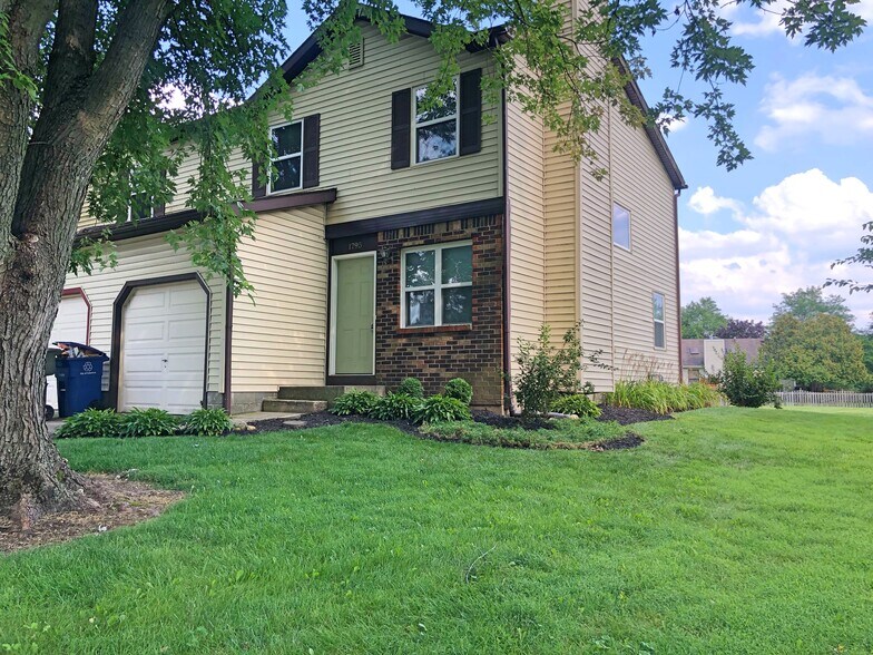 Primary Photo - 1795 Laramie Drive