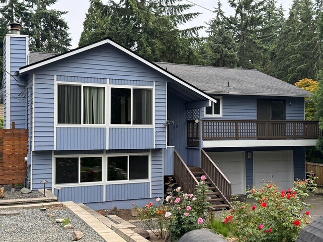 Primary Photo - Quiet, N.Seattle neighborhood - duplex