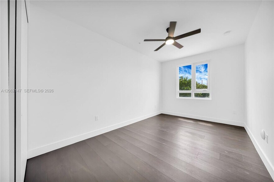 Building Photo - 6310 NW 103rd Pl