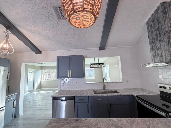 Building Photo - 26 Fillmore Ln