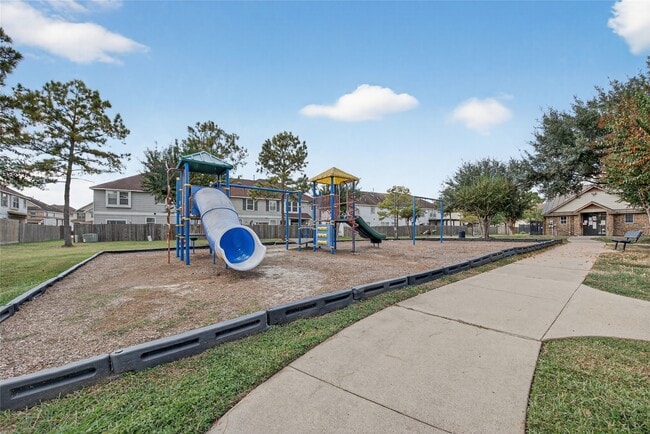 Building Photo - 8118 Barnes Ridge Ln