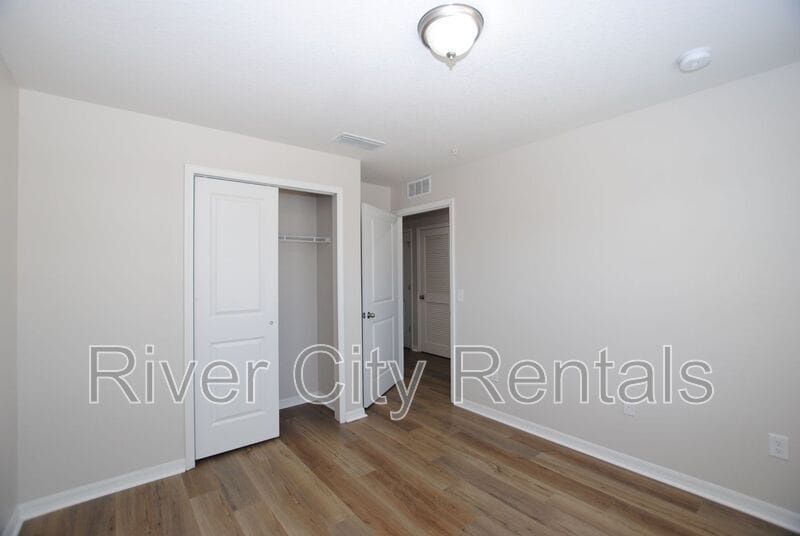 Building Photo - 6541 Sweetbay Ln