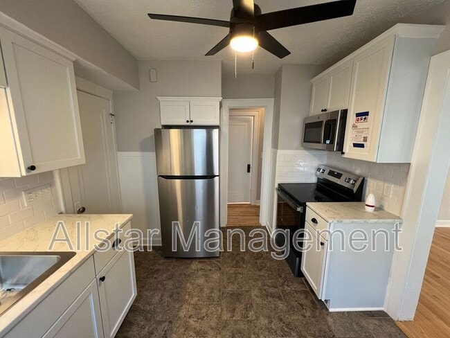 Building Photo - 3464 Granton Ave