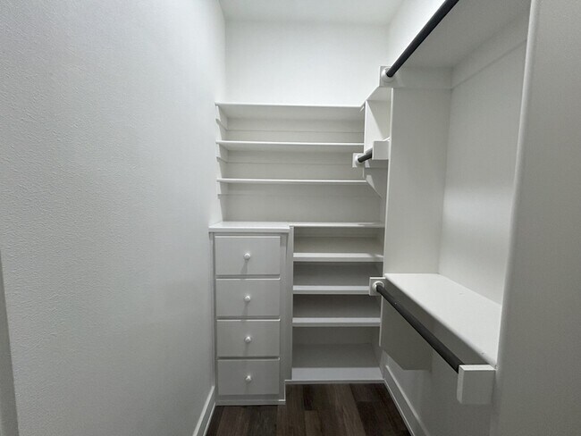 Building Photo - 2602 N Ward Dr