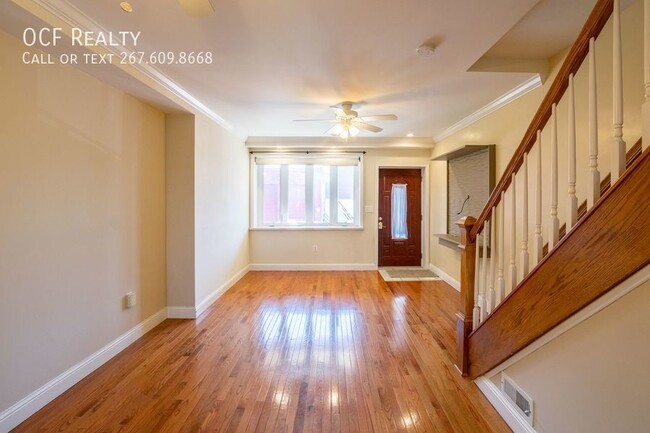 Building Photo - Gorgeous Port Richmond Home