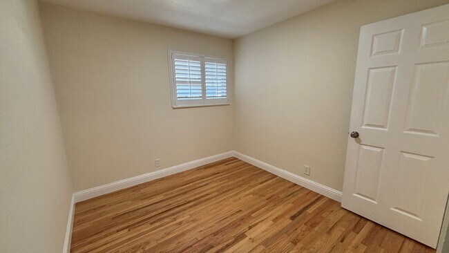 Building Photo - 8096 Juniper Ave