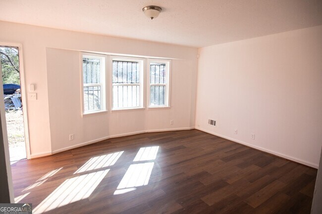 Building Photo - 2761 Rockdale Dr