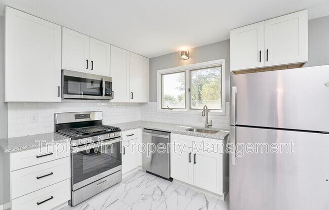 Building Photo - 2770 Dove Dr