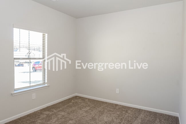 Building Photo - 156 Fenwick Pl