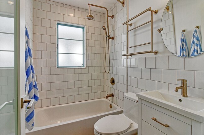 Building Photo - 1078 Seaward- MFR
