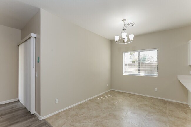 Building Photo - 10225 W Camelback Rd