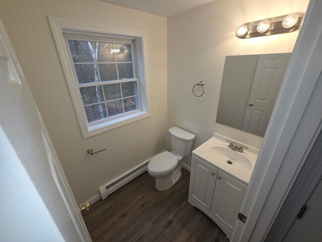 Building Photo - 5 Pine Crest Cir