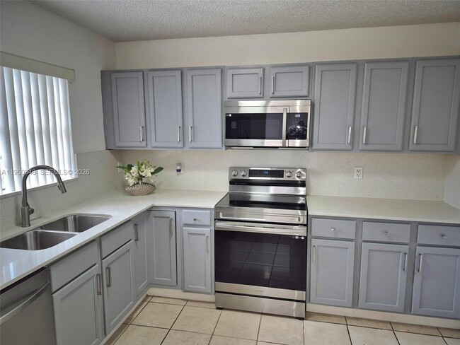 Building Photo - 13449 SW 62nd St