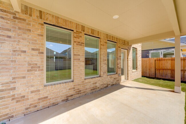 Building Photo - 31415 Beacon Cove Trl