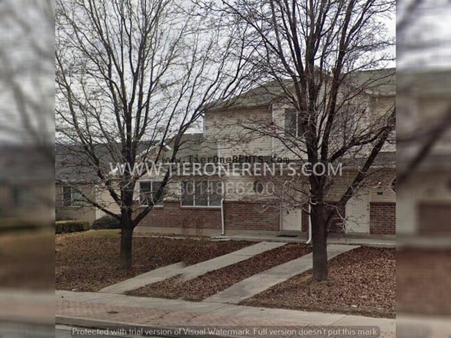 Building Photo - NO deposit option available for qualified ...