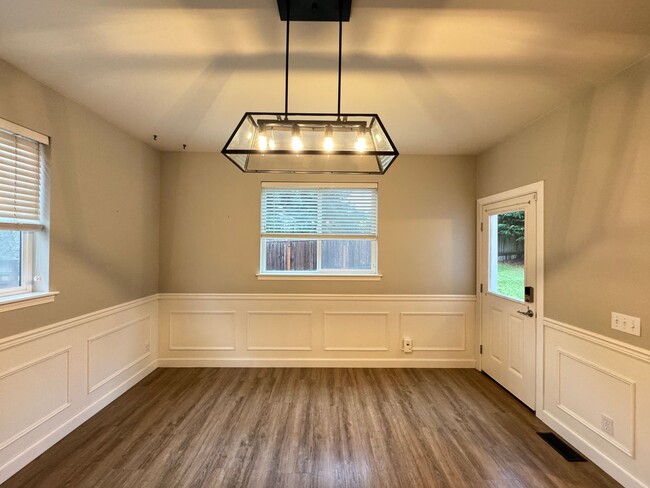 Building Photo - Spacious Home for Rent in Bothell, WA!