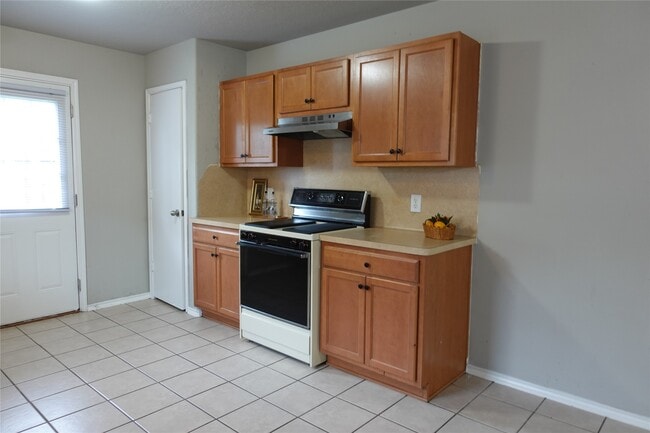 Building Photo - 9123 River Dale Canyon Ln
