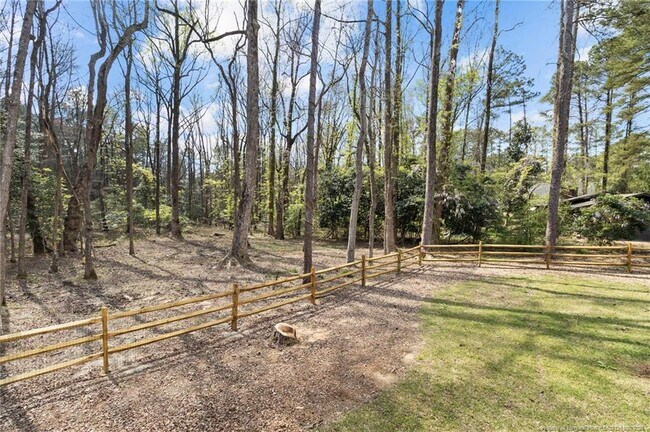 Building Photo - 22 S Shamrock Dr