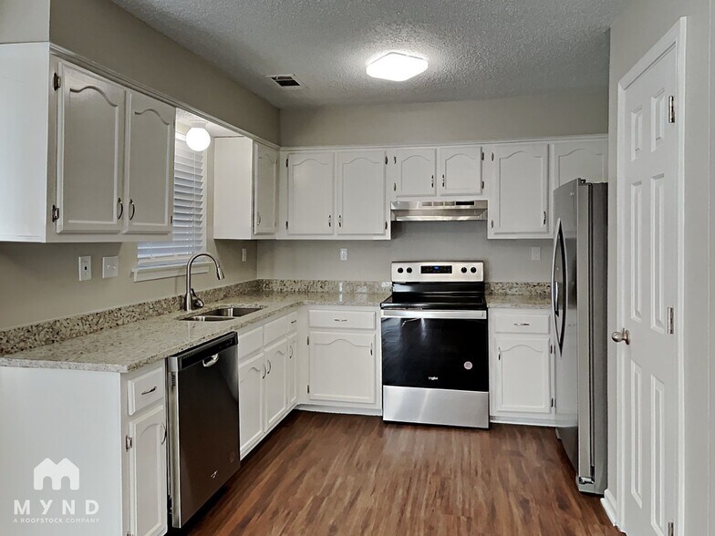 Building Photo - 6717 Elmore Woods Ln