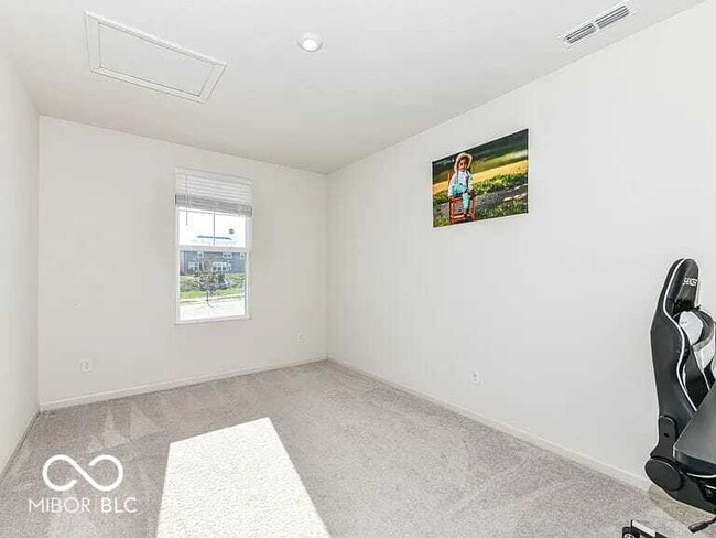 Building Photo - 5528 Rothbury Rd