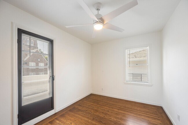 Building Photo - North Berkeley 2 Bedroom Rare Finds!
