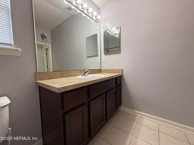 Building Photo - 14793 Falling Waters Dr