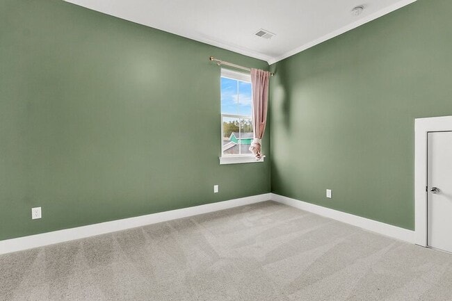 Building Photo - 102 True Blue Lp