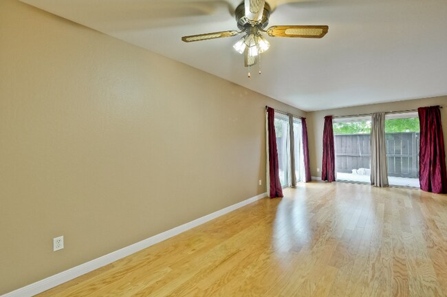 Building Photo - 1760 Halford Ave