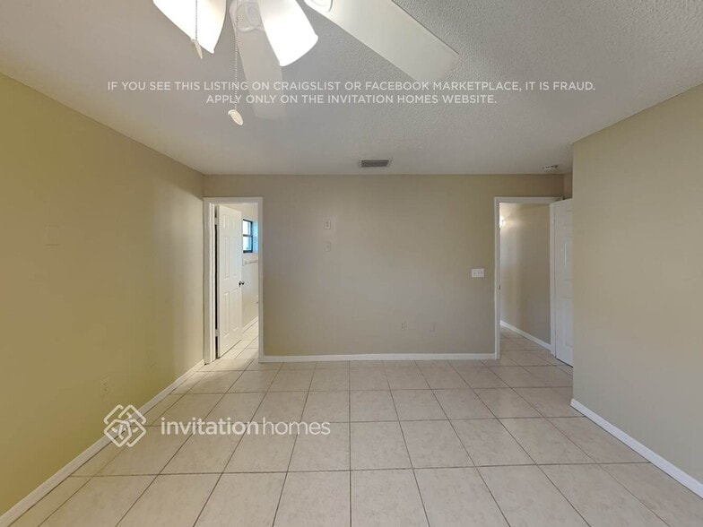 Building Photo - 966 Sunshine Way SW