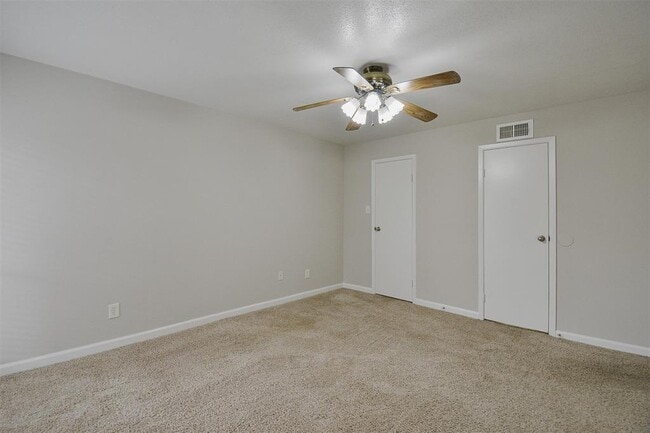 Building Photo - 12955 Woodforest Blvd