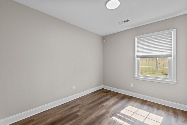 Building Photo - 3500 Bunyan Rd