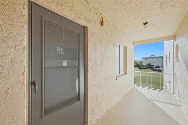 Building Photo - 4143 Heron Way